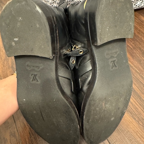 Luis Vuitton Black Leather women’s Boots - Picture 5 of 8